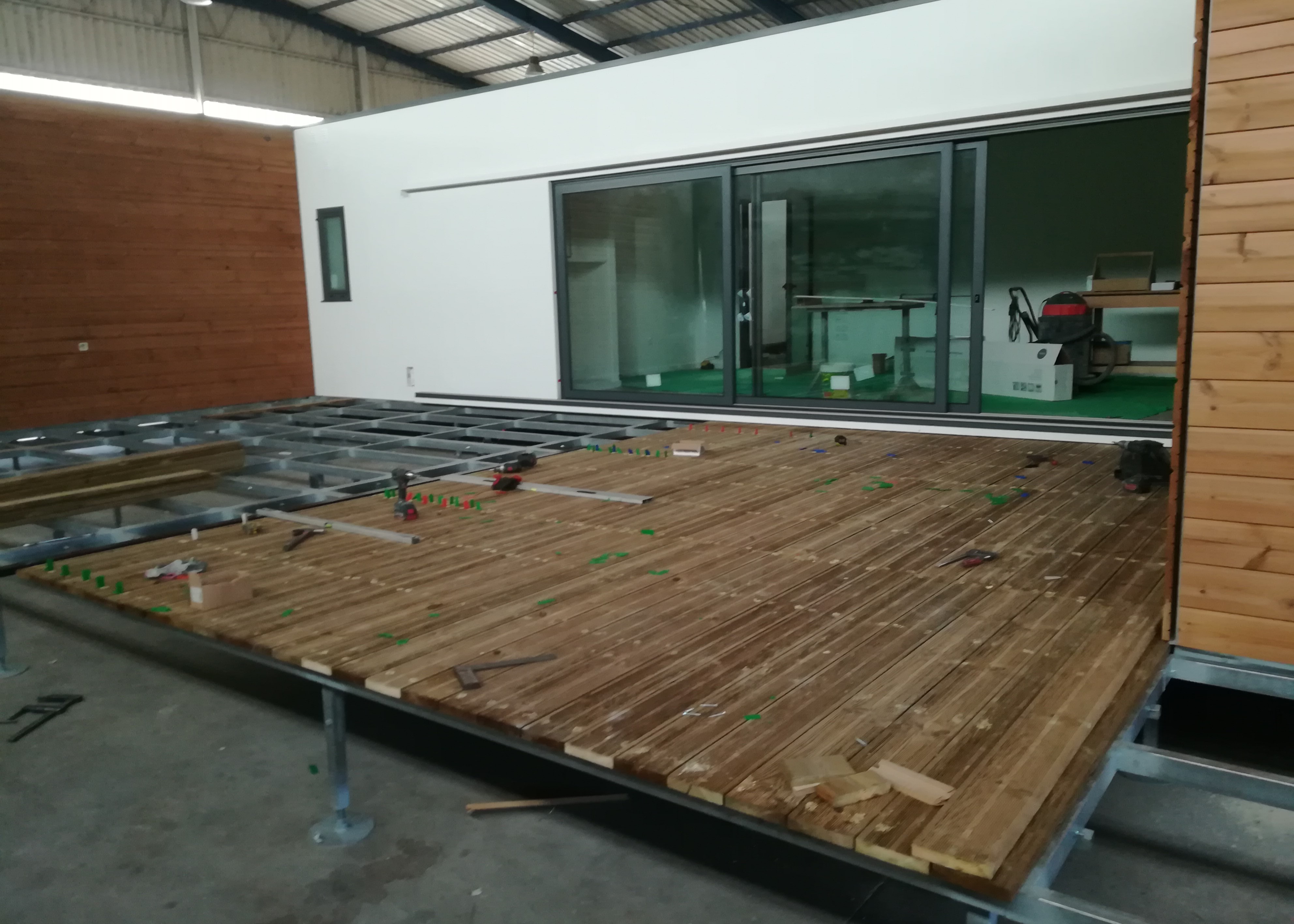 House manufacturing in the factory